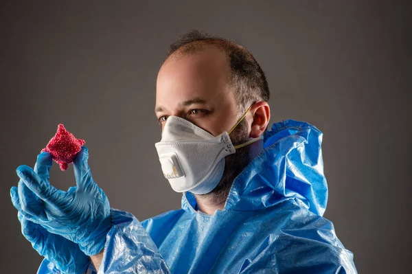 Man Mask Looking Virus Concept — Stock Photo, Image