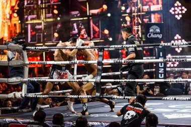 Payak-Samui Lukiaoporongtom-Tayland ve Tayland kavga 2016 yılında Özbekistan'ın Bobur Tagaev Kromsappasamit