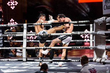 Payak-Samui Lukiaoporongtom-Tayland ve Tayland kavga 2016 yılında Özbekistan'ın Bobur Tagaev Kromsappasamit