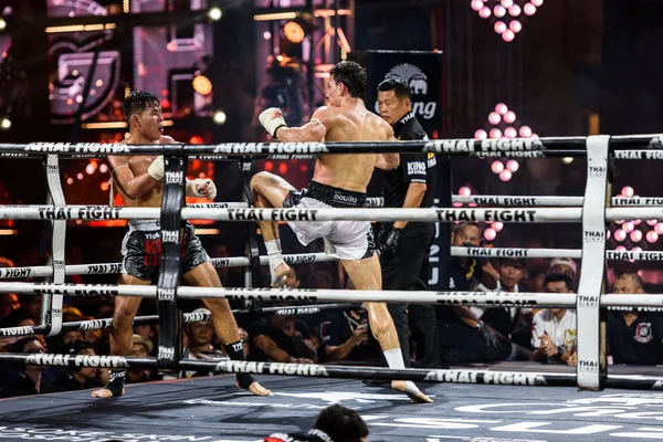 Payak-Samui Lukiaoporongtom-Tayland ve Tayland kavga 2016 yılında Özbekistan'ın Bobur Tagaev Kromsappasamit