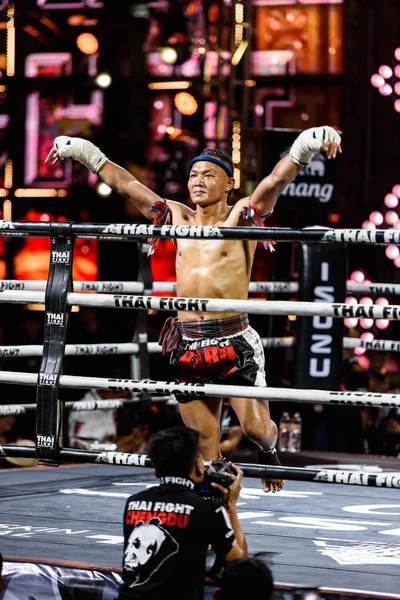 Saenchai P.K.Saenchai 泰拳泰国健身房的泰国围克鲁在 2016 年战斗泰国赛前 — 图库照片