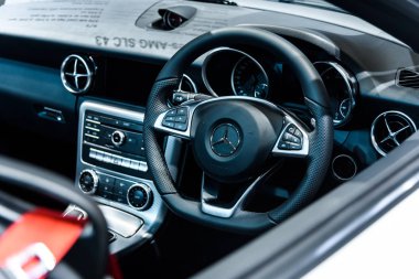 Mercedes Benz Slc 43 araba içinde görüntü.
