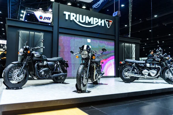 Триумф мотоцикл на выставке в Таиланде International Motor Expo 2016 . — стоковое фото