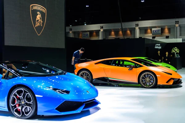 A Lamborghini standján a kijelzőn a 38 Bangkok nemzetközi Motor Show: elérni, hogy a bolygó technológia. — Stock Fotó