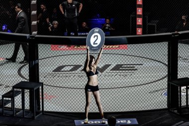 Ring Kızı 'Chun Se Ra' Tek Şampiyonada 'Dünyanın Savaşçısı'