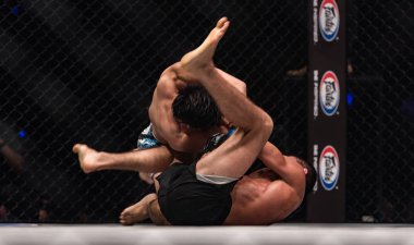 Saygid Guseyn Arslanaliev Türkiye'nin ve Tetsuya Yamada bir Şampiyonası'nda Japonya: Will demir