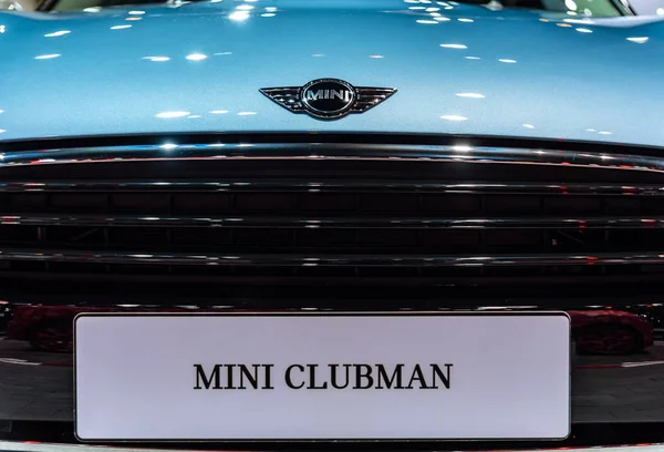 Mini Clubman na wyświetlaczu w 39th Bangkok International Motor Show: rewolucja w ruchu. — Zdjęcie stockowe