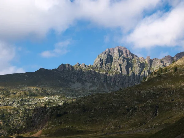 Pizzo del becco en los Alpes bergamascos —  Fotos de Stock