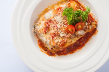 Sığır eti lazanya ile chesse