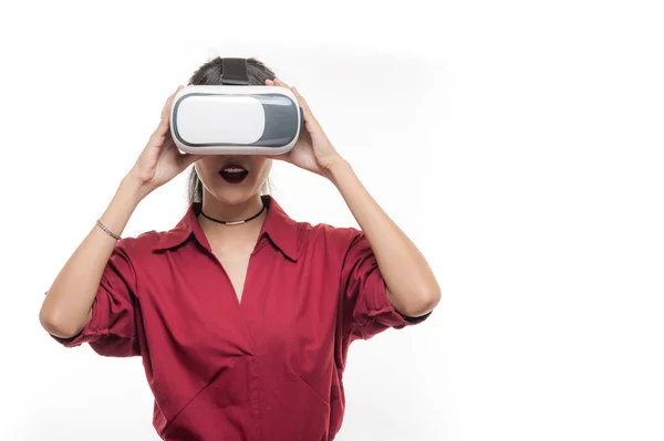 Young Asian woman preparing to use VR glasses — Stock Photo, Image