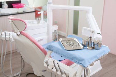 Klinik diş bakımı ekipmanları