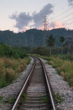 Akşam eğrisi tren Tayland