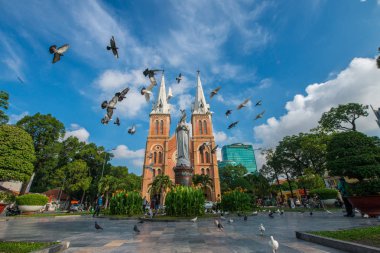 Notre-Dame Katedrali Saigon Bazilikası, resmen Our Lady Katedrali Basilica of Immaculate Conception Ho Chi Minh City, Vietnamthe Katedrali Basilica of Our Lady Immaculate Conception veya als şehir merkezinde bulunan bir katedral olduğunu.