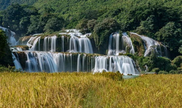 Ban Gioc - Detian waterfallBan Gioc Waterfall is the most magnificent waterfall in Vietnam, located in Dam Thuy Commune, Trung Khanh District, Cao Bang. Ban Gioc Waterfall consists of two parts, the main part of the border between Vietnam and China,