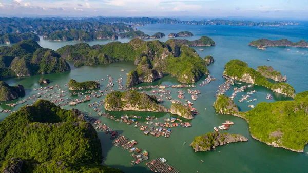 Cat Island Cima Baía Lan Hai Phong Vietname — Fotografia de Stock