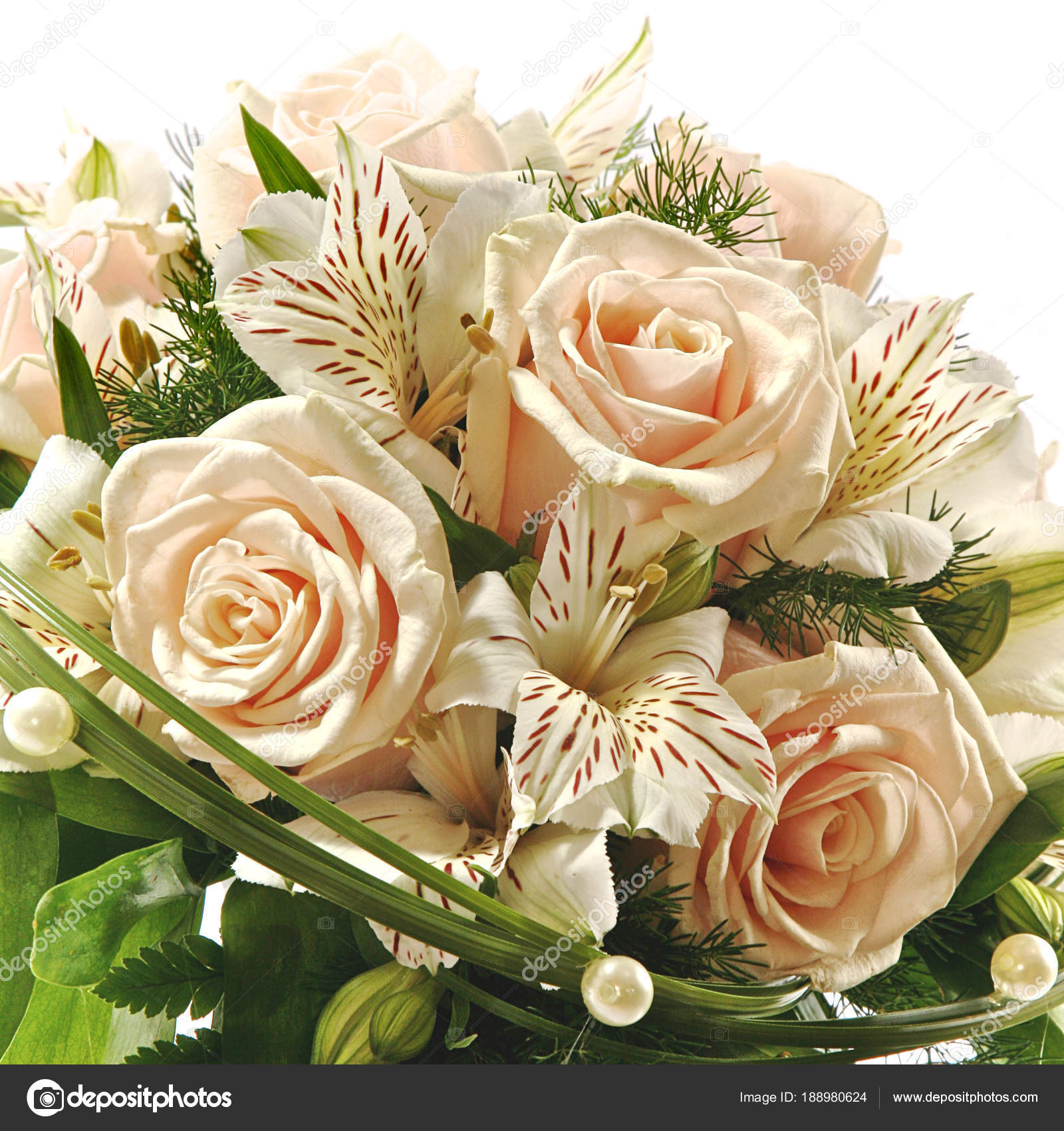 Mazzo Di Fiori Bellissimi.Bouquet Of Flowers Stock Photo C Me Nibvs Com 188980624
