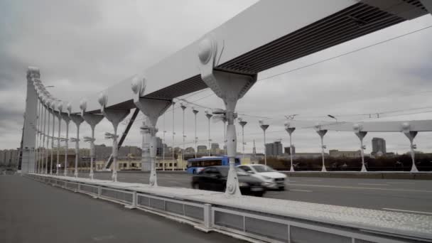 Moskva Krimbron Biltrafik — Stockvideo