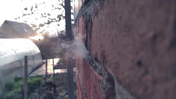 Взрыв Поверхности Земли Взрывного Устройства Попадания Снаряда Боеприпасов Текстуры Дыма — стоковое видео