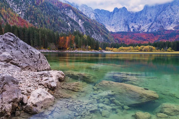 Superbe Lac Fusine Italie Automne — Photo