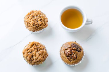 Muzlu Kek Kek ile çay.