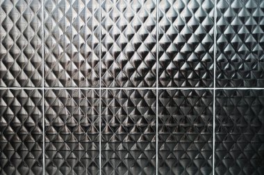 Fayans arka kapatmak.