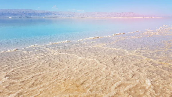 View of the Dead Sea coastline. Israel, Ein Bokek resort — Stock Photo, Image