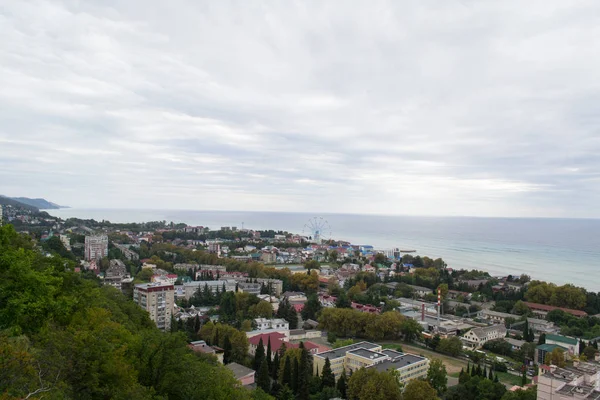 Vista en el distrito Lazarevskoye de Sochi, Rusia — Foto de Stock