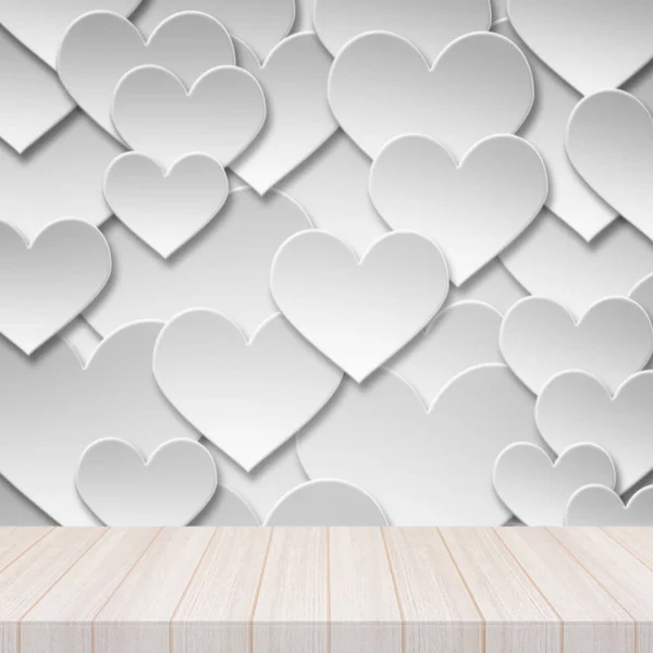 Tampo de mesa de madeira branca perspectiva com papel Valentim amor coração símbolo fundo — Fotografia de Stock