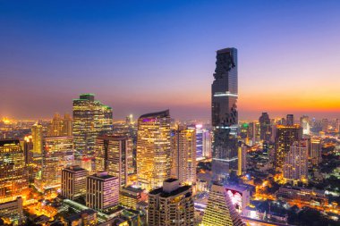 Bangkok, Tayland 'daki iş alanındaki Bangkok modern ofis binasının şehir manzarası