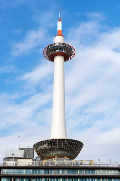 Kyoto Tower a estrutura mais alta em Kyoto, Japão — Fotografia de Stock