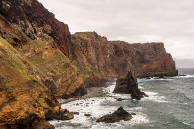 Sao Lourenco sahil Ponta görünümüne yapmak Rosto, bulutlu bir günde, Madeira, Portekiz