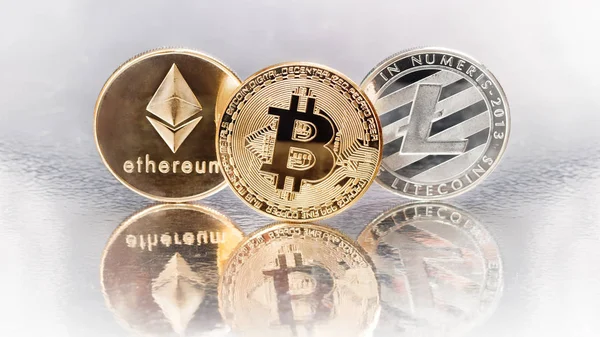 Érmék Cryptocurrencies Bitcoin Ethereum Litecoinn — Stock Fotó