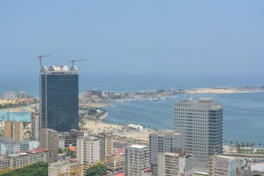 Luanda Körfezi, Luanda Limanı, Angola 'daki marjinal ve merkezi binaların havadan görünüşü
