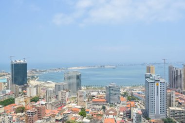Luanda Körfezi, Luanda Limanı, Angola 'daki marjinal ve merkezi binaların havadan görünüşü
