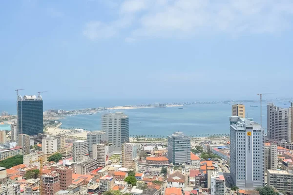 Luanda Körfezi, Luanda Limanı, Angola 'daki marjinal ve merkezi binaların havadan görünüşü