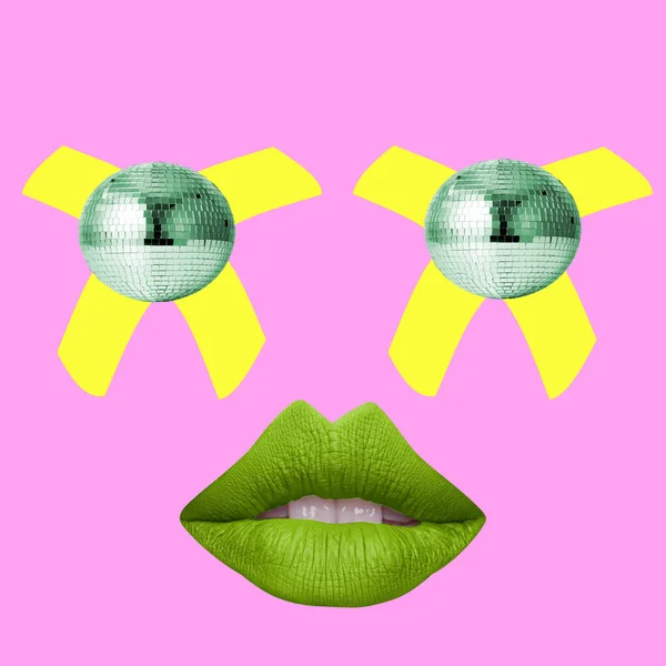 Kolase Seni Kontemporer Konsep Bola Disko Sebagai Mata Dengan Bibir — Stok Foto