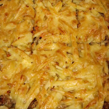 Patates güveci. Pişmiş yemeğin arkaplan resmi.