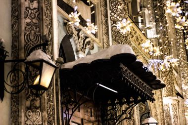 Lamba ve güzel bir açık kapı