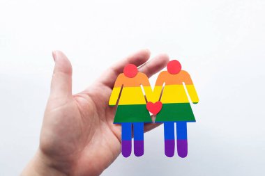 Çok renkli kızlar ellerinde, lgbt sembolü.