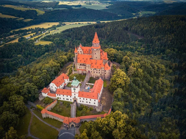 Antenne Der Mittelalterlichen Burg Auf Dem Hügel Der Tschechischen Republik — Stockfoto
