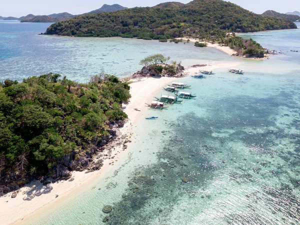 Widok Lotu Ptaka Fantastyczne Tropikalne Białe Piaszczyste Wyspy Filipinach Coron — Zdjęcie stockowe