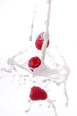 Yoğurtlu Kırmızı Ahududu