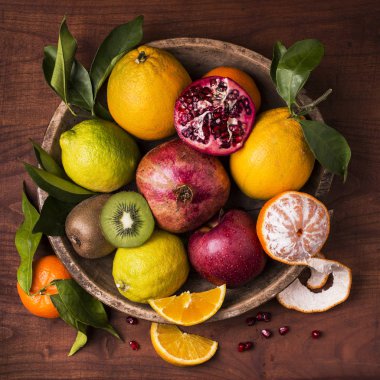 Natürmort meyve sepeti. lezzeti ve renkler