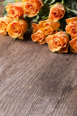 Sevgililer günü için romantik çiçek dekorasyon