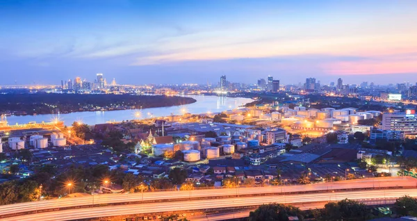 Río Chao Phraya, región metropolitana de Bangkok, y Bang Kachao — Foto de Stock