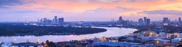 Río Chao Phraya y Bangkok región metropolitana paisaje pano — Foto de Stock