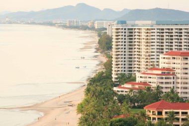 Hua Hin plaj yaz sezonu havadan görünümü. 