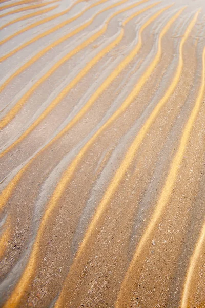 Закрытие Волнистого Песчаного Пляжа Тропического Моря Мягкий Закат Золотистом Песке — стоковое фото