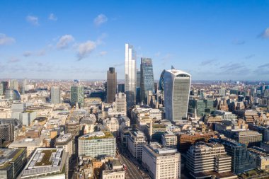 Londra şehir merkezi hava manzarası: finans bölgesi, Thames nehri, Belfast, gökdelenler, cüce ve binalar ve St. Pauls Katedrali, Tower Bridge ve The Tower