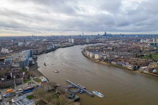 Vista aérea del distrito de Greenwich con Cutty Sark y la Isla de los Perros . —  Fotos de Stock